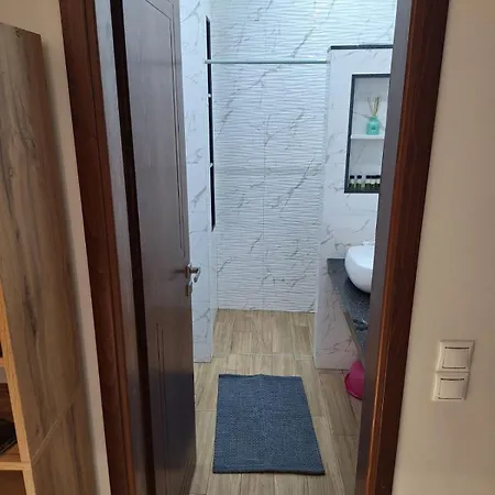 Apartment υπέροχη μονοκατοικία στα *